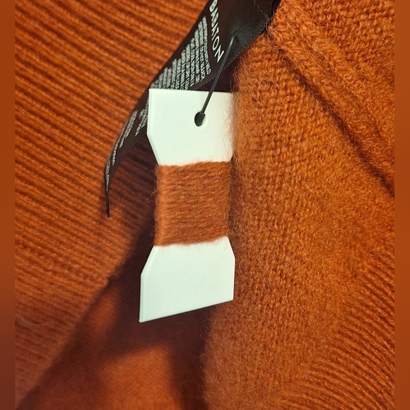 Aritzia Babaton Cashmere 100% Turtleneck Sweater Oversized Burnt Orange Medium - Picture 12 of 12